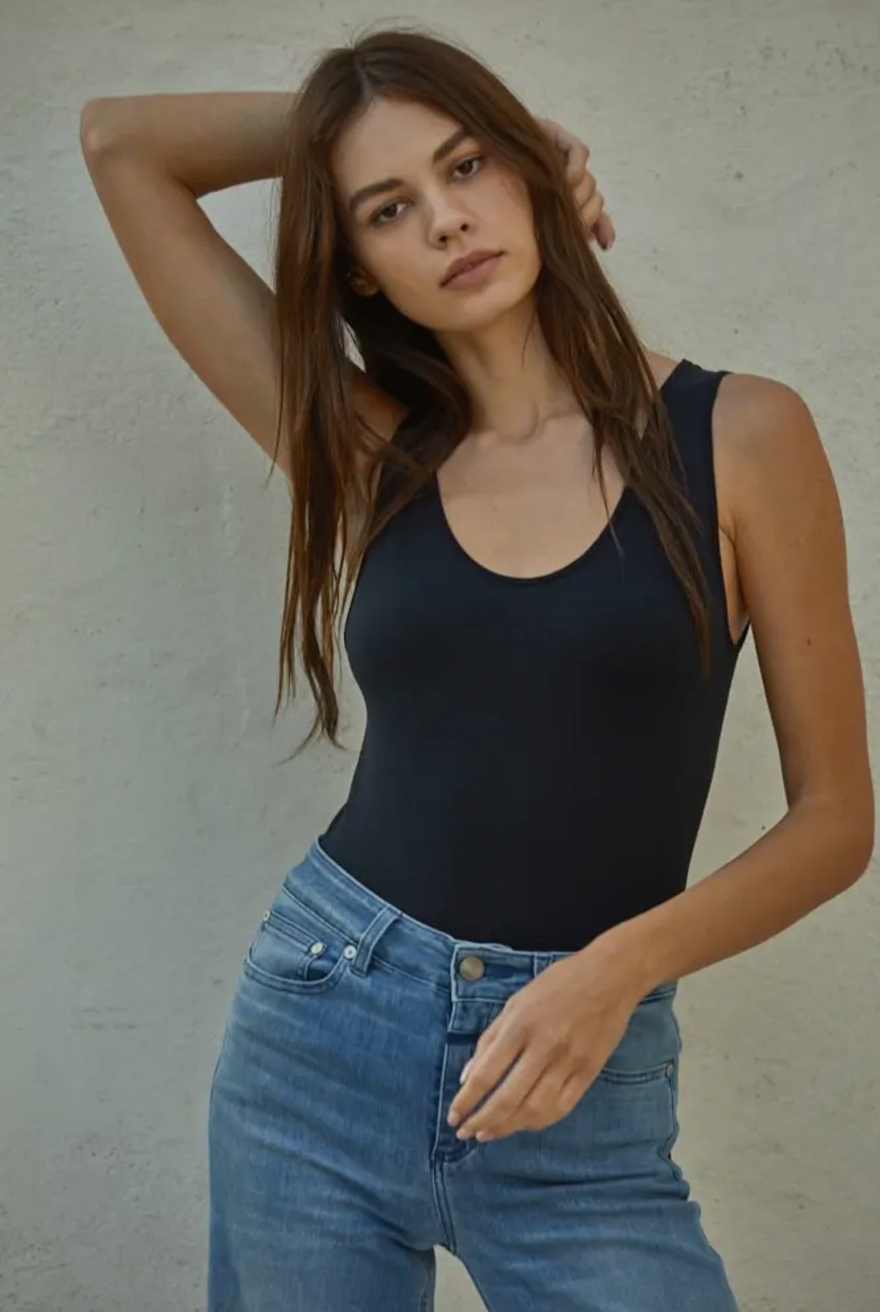 Seamless reverse U-V Neck Tank